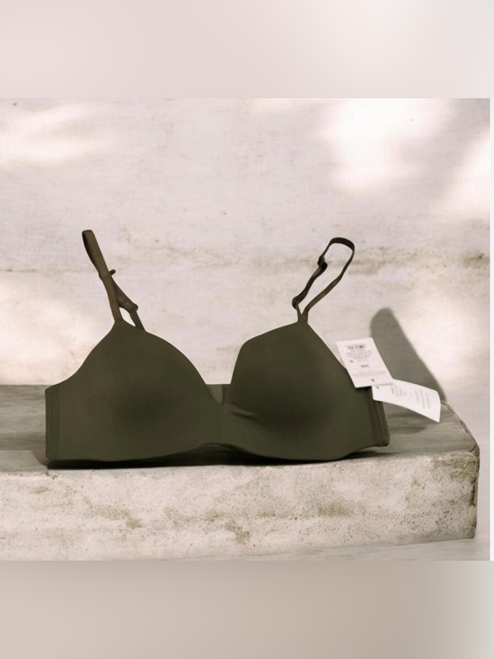 Auden Other - Auden Smooth Wireless Molded Bra - Olive